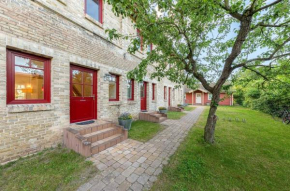 Schwan - Ferienwohnung am Loppiner See mit Terrasse und Sauna, Jabel